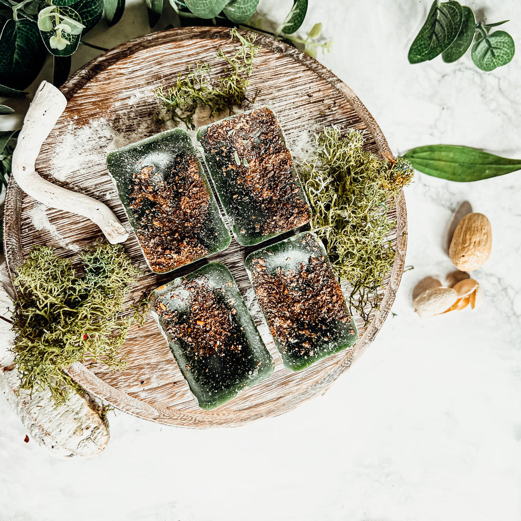 Wood Cabin XL Wax Melts - Natural Apple Walnut Cinnamon Nutmeg Bourbon Scent