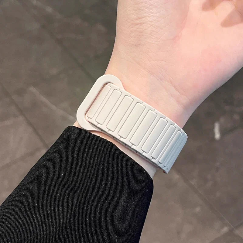 Amazfit Sport Magnetic Silicone Band - Durable Quick-Release Watch Strap