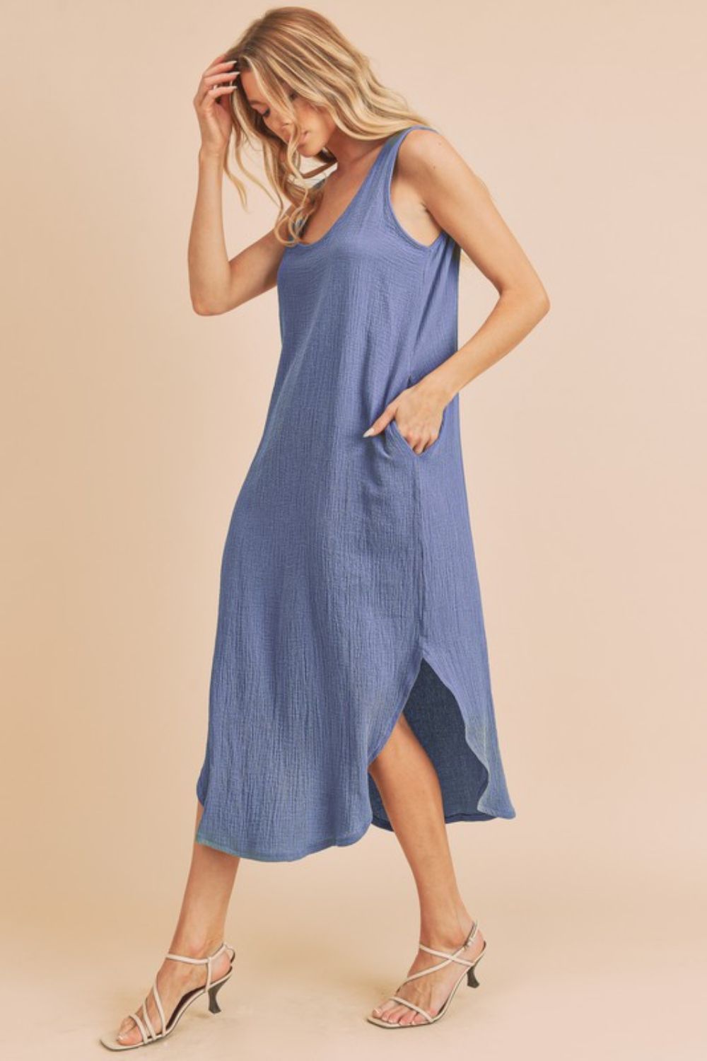 New Round Neck Midi Tank Dress with Pockets for Women – Casual, Comfortable & Functional for Everyday Wear