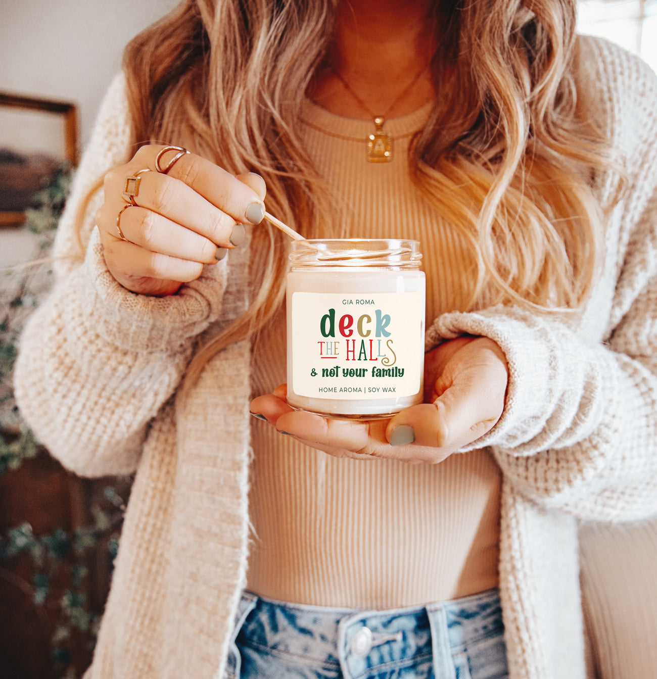 Deck The Halls Holiday Candle 9oz Clove Cinnamon Berry Plum Fir 50hr Burn