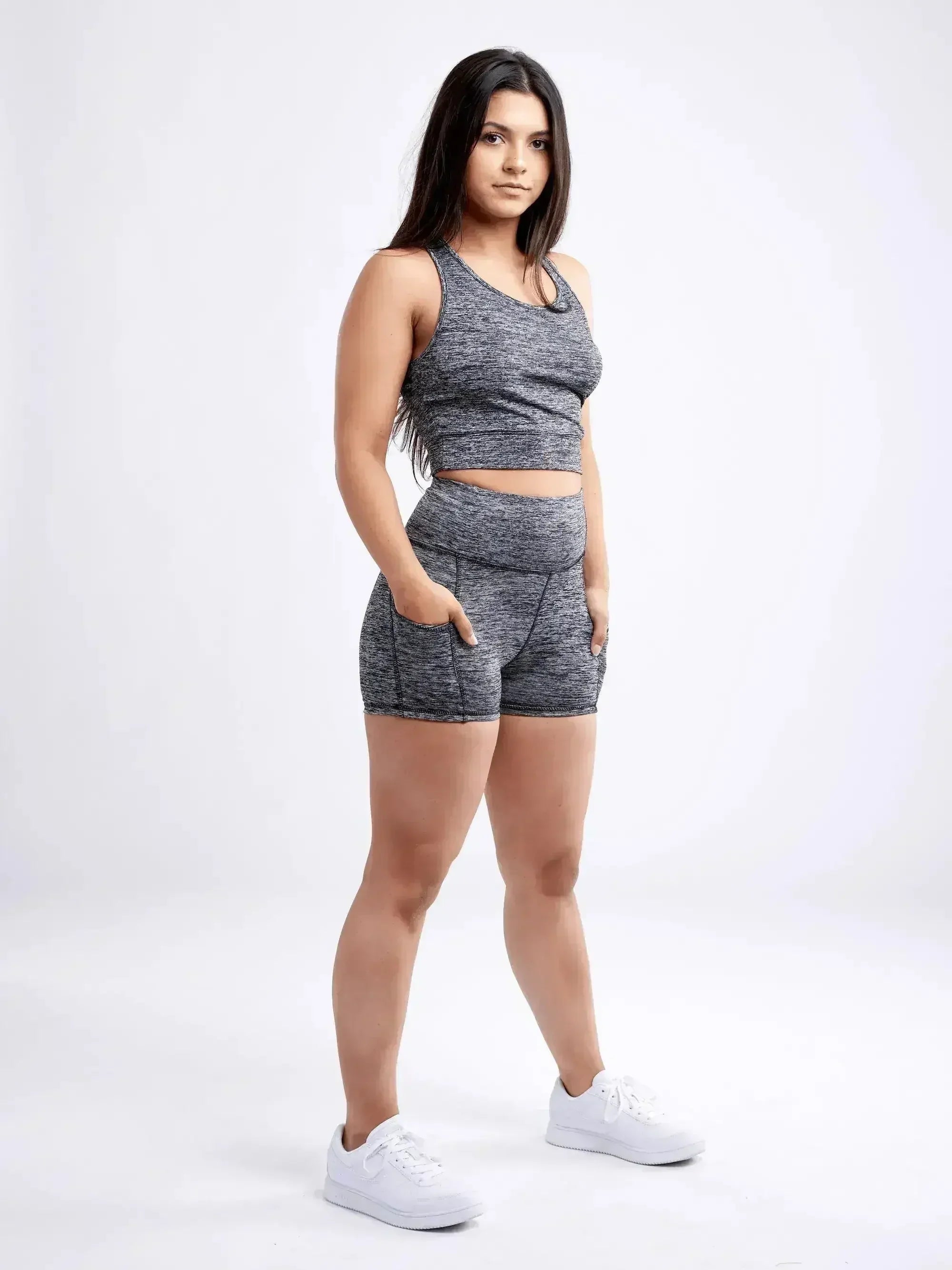 Racerback Training Crop Tank – Lightweight & Breathable for Workouts