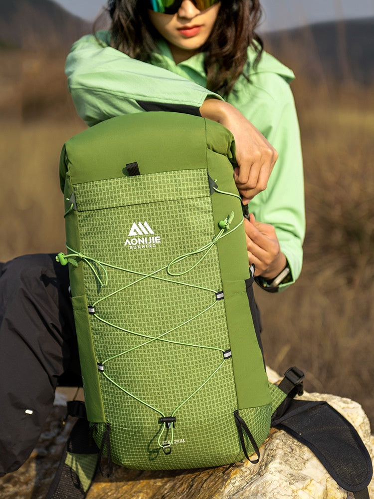 Hiking 24L Outdoor Mountaineering Bag Men And Women Large Capacity