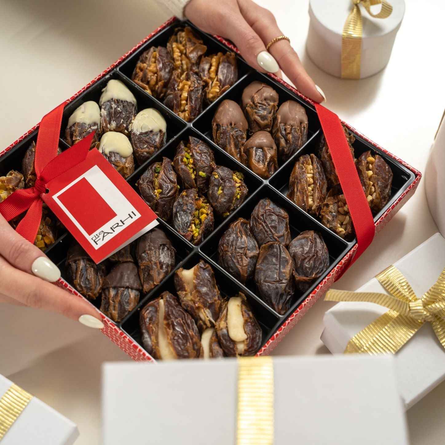 Luxury Chocolate Dipped & Assorted Fruit and Nut Stuffed Date Selection, 720g
