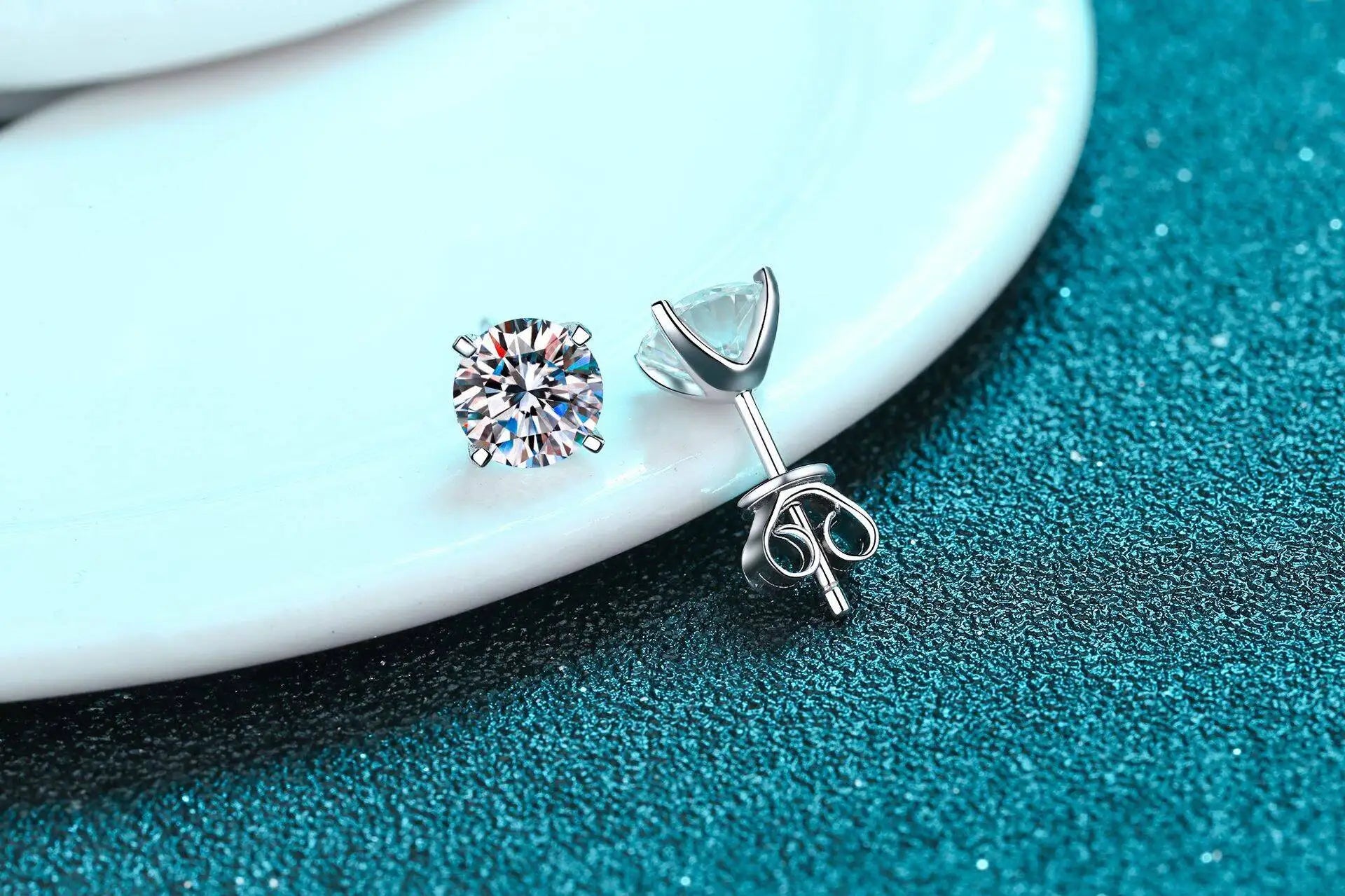 GRA GIA Certified Moissanite Stud Earrings 0.2-2CT VVS1 4-Claw Sterling S925