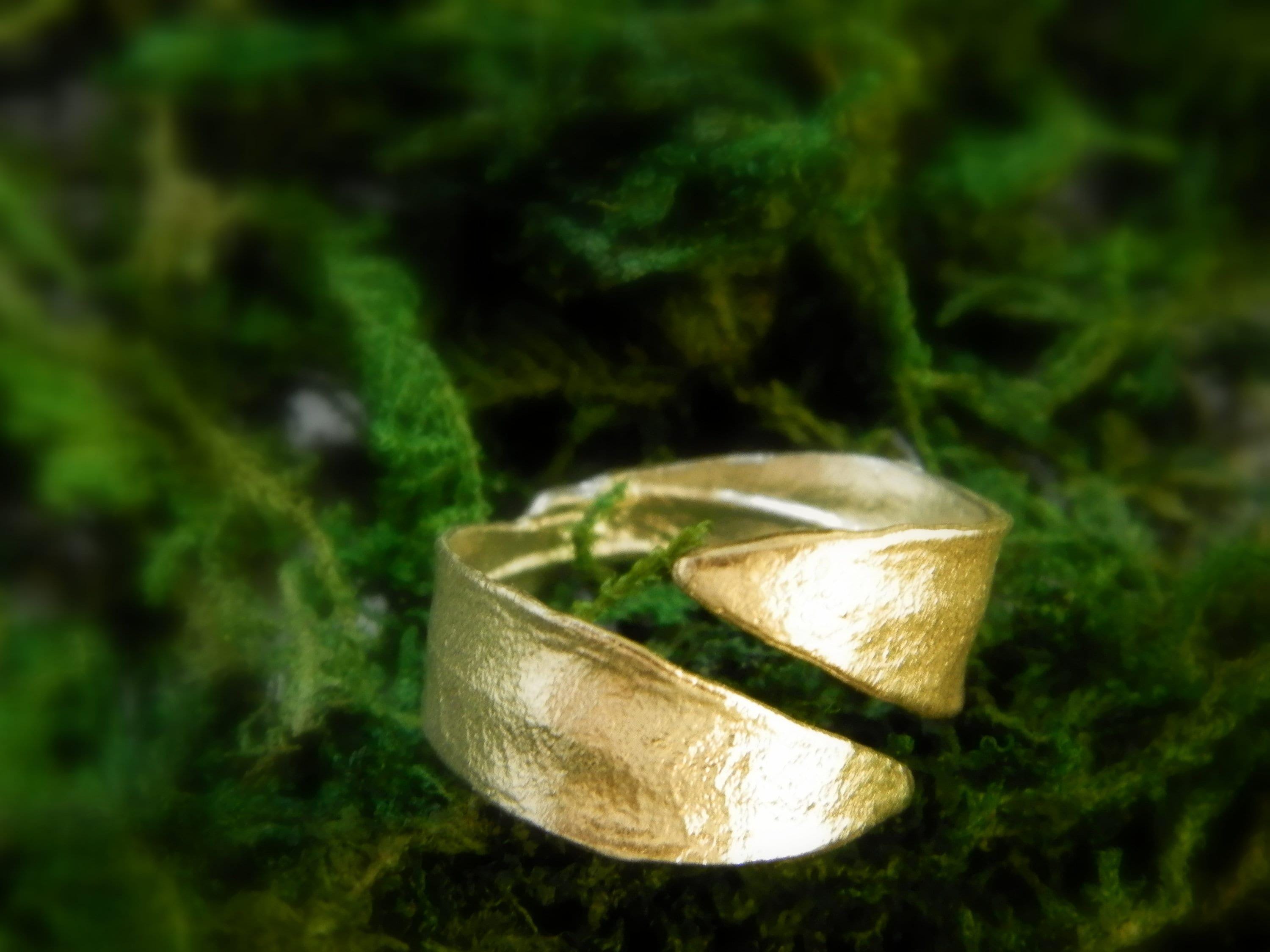 Olive Leaves Ring Gold plated And Black Rhodium on Sterling Silver 925.