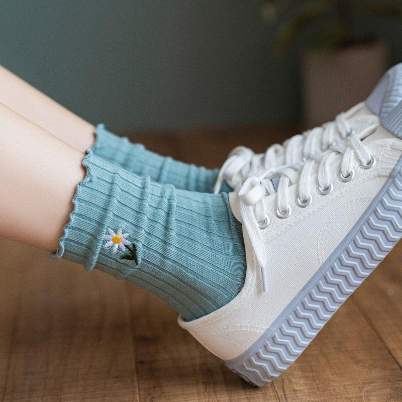 Little Flower Socks Girl's Socks Simple Solid Color Socks Women's Long Socks Kawaii Happy And Funny Breathable Socks For Women